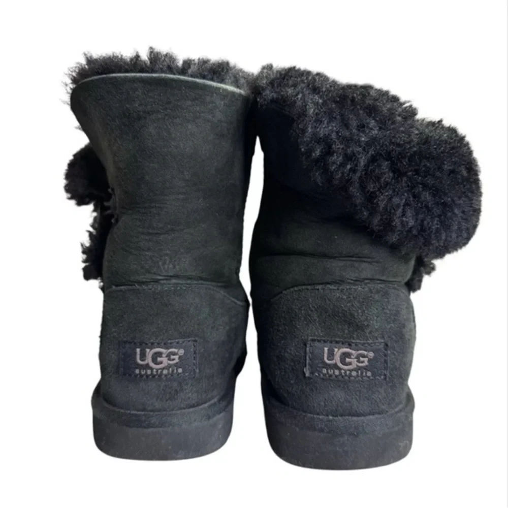 UGG sn 5991